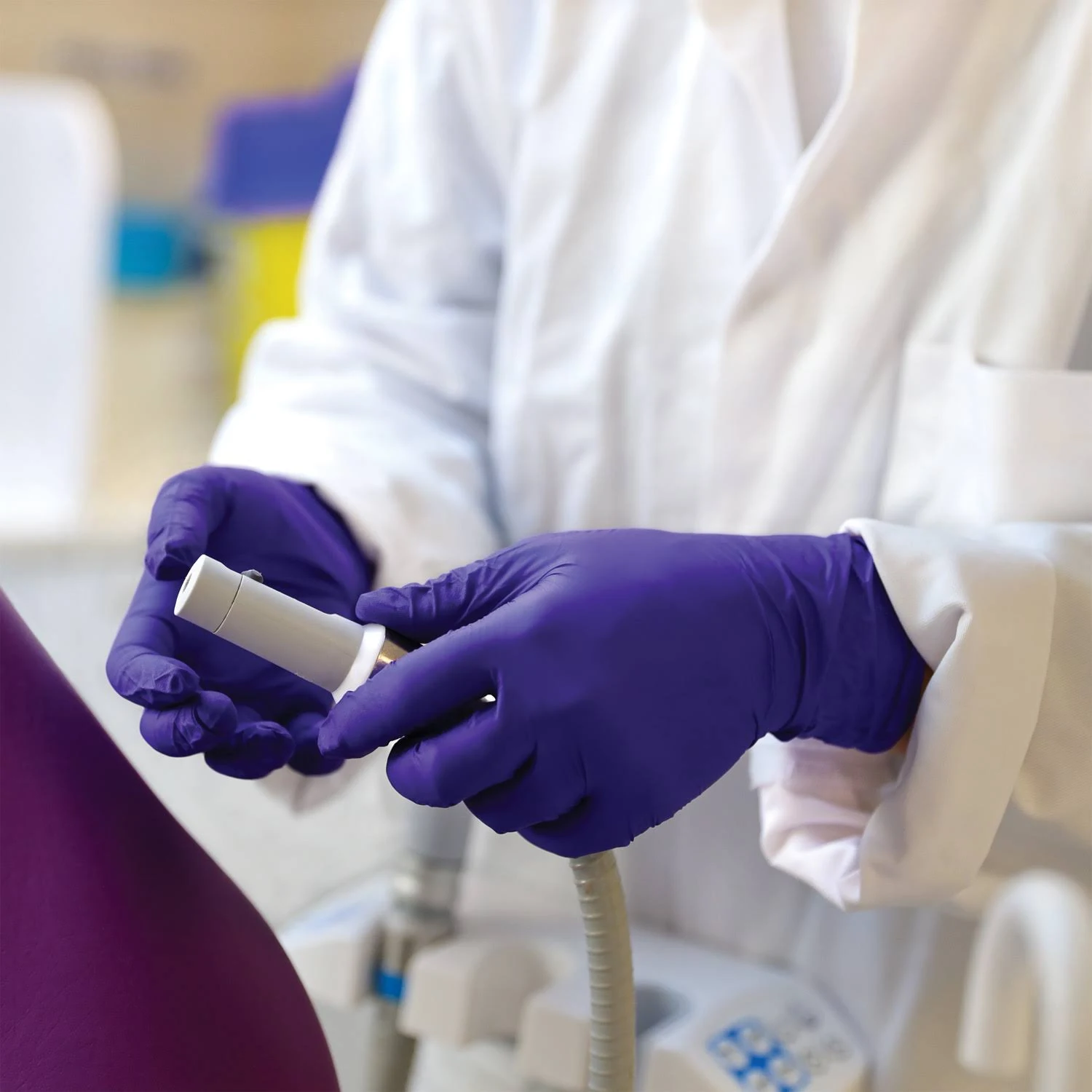 Aurelia Sonic 100 - Blue Nitrile Examination Gloves - Image 2